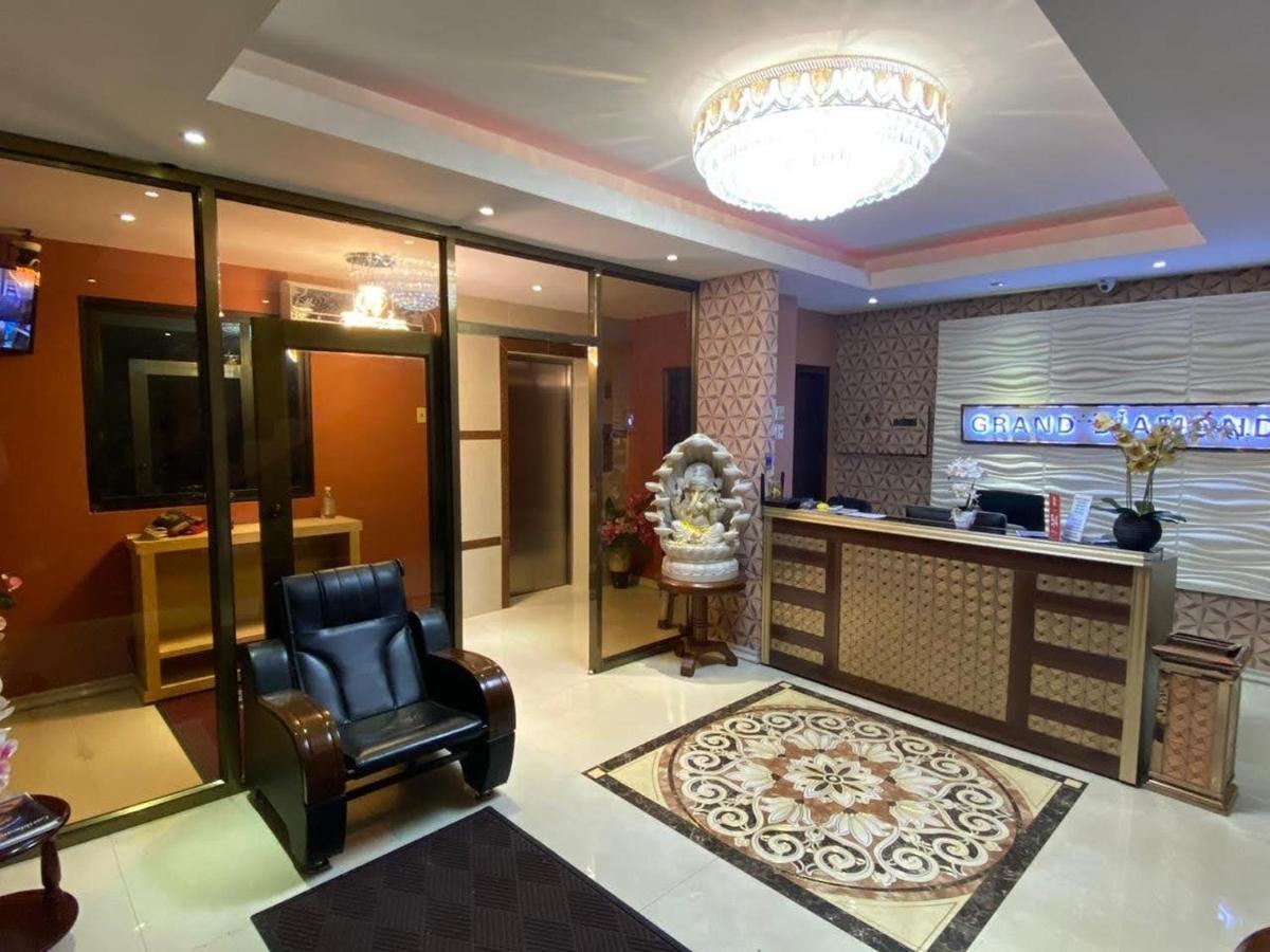 Grand Diamond Hotel Trinidad Piarco ภายนอก รูปภาพ