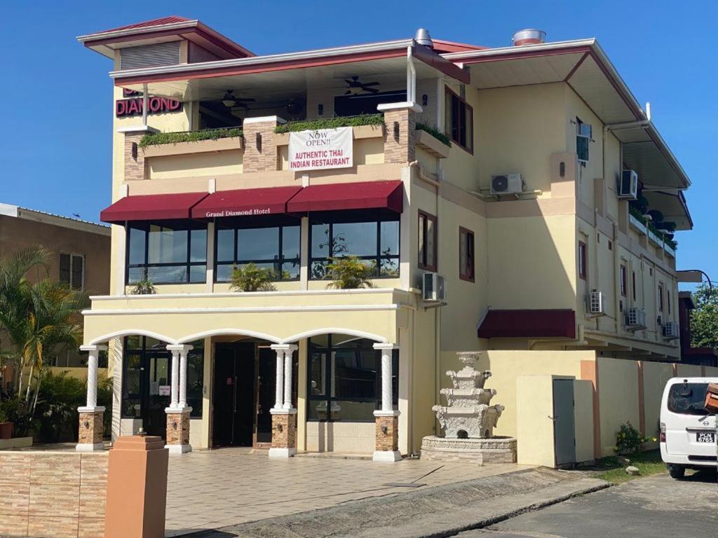 Grand Diamond Hotel Trinidad Piarco ภายนอก รูปภาพ