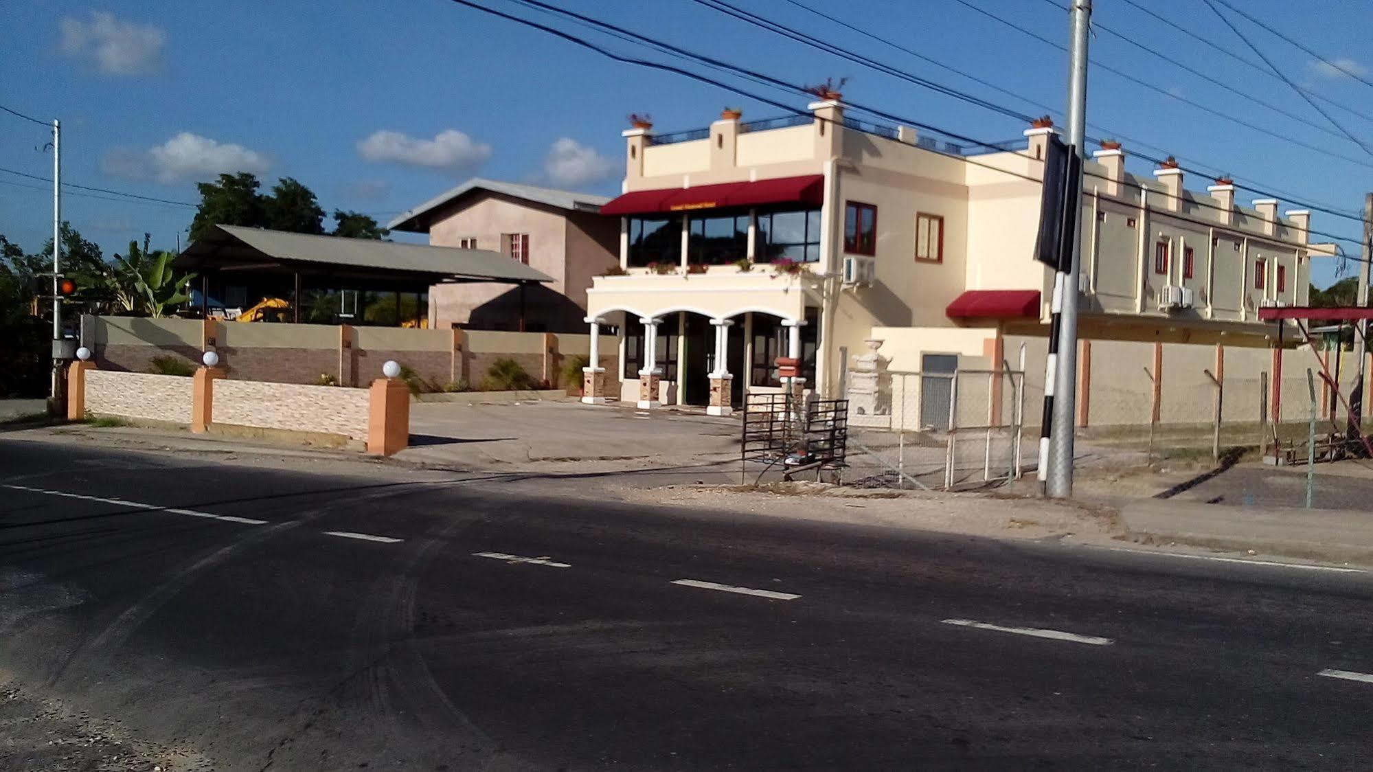 Grand Diamond Hotel Trinidad Piarco ภายนอก รูปภาพ