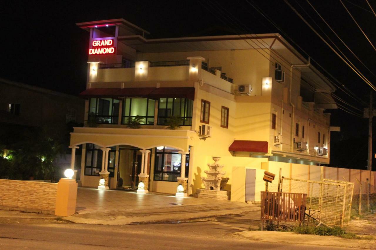Grand Diamond Hotel Trinidad Piarco ภายนอก รูปภาพ